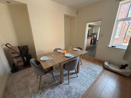 2 bedroom Terraced House for sale in Bridge End Road, Grantham, NG31