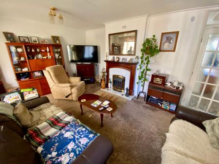 3 bedroom Detached bungalow for sale in Chelmsford Drive, Grantham, NG31