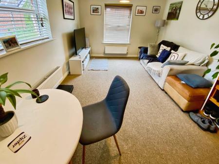 2 bedroom Apartment for sale in Hathersage Close, Grantham, NG31