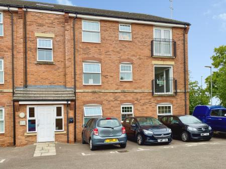 2 bedroom Apartment for sale in Hathersage Close, Grantham, NG31
