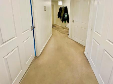 2 bedroom Apartment for sale in Hathersage Close, Grantham, NG31
