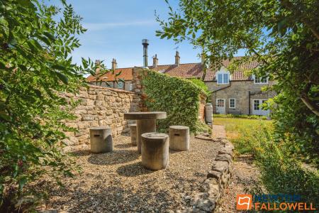 4 bedroom Detached house for sale in Ermine Street, Ancaster, NG32