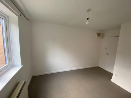2 bedroom Flat to let in Albert Street, Grantham, NG31