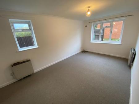 2 bedroom Flat to let in Albert Street, Grantham, NG31
