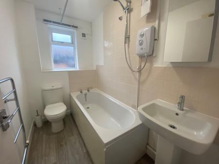 2 bedroom Flat to let in Albert Street, Grantham, NG31