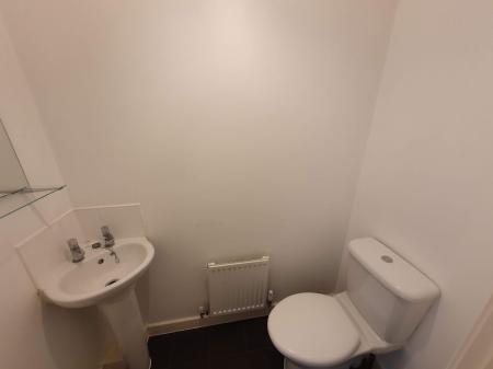 2 bedroom Terraced House to let in Becketts Close, Grantham, NG31