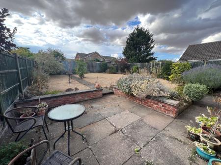 2 bedroom Detached bungalow to let in Highcliffe Road, Grantham, NG31