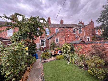 3 bedroom Terraced House for sale in St. Annes Street, Grantham, NG31