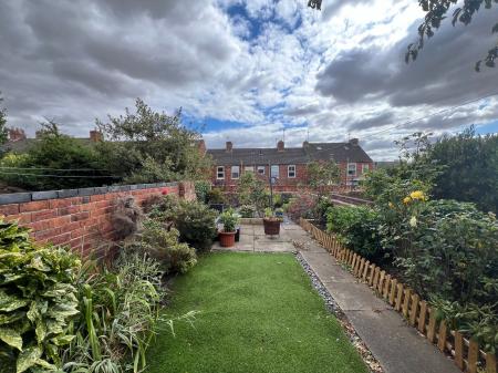 3 bedroom Terraced House for sale in St. Annes Street, Grantham, NG31
