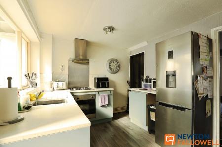 3 bedroom Semi-detached house for sale in Valley Road, Grantham, NG31