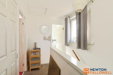 3 bedroom Semi-detached house for sale in Valley Road, Grantham, NG31