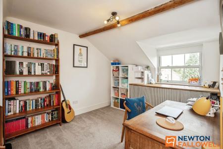 4 bedroom Terraced House for sale in Barrowby Road, Grantham, NG31