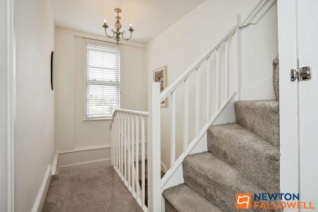 4 bedroom Terraced House for sale in Barrowby Road, Grantham, NG31