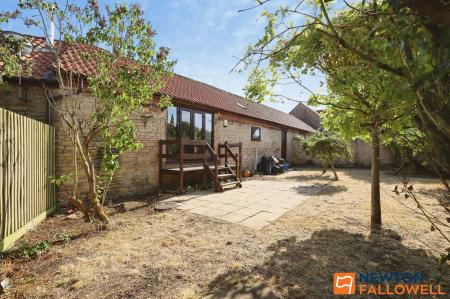 2 bedroom Barn Conversion for sale in Fish Well Close, Skillington, NG33