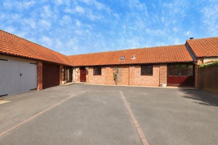 2 bedroom Barn Conversion for sale in Fish Well Close, Skillington, NG33
