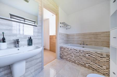 4 bedroom Detached house for sale in Main Street, Wilsford, NG32
