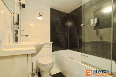 5 bedroom Terraced House for sale in North Parade, Grantham, NG31