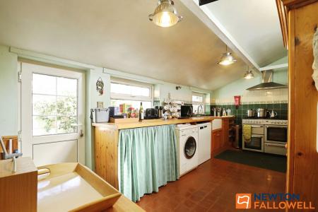 5 bedroom Terraced House for sale in North Parade, Grantham, NG31