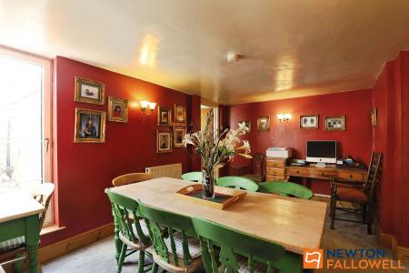 5 bedroom Terraced House for sale in North Parade, Grantham, NG31