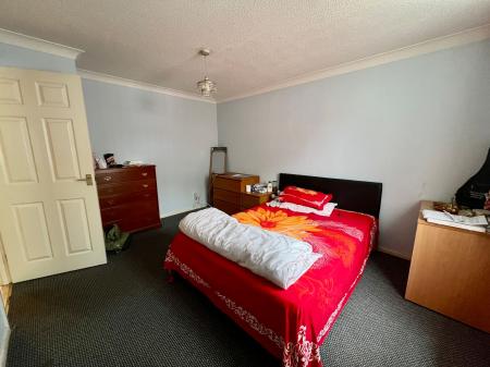 2 bedroom Flat for sale in Rugby Court, Grantham, NG31