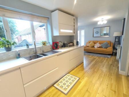 4 bedroom Detached house for sale in Richmond Drive, Grantham, NG31
