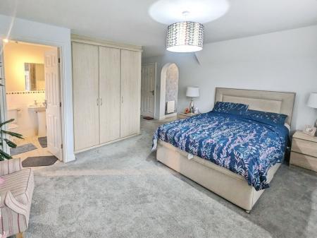 4 bedroom Detached house for sale in Richmond Drive, Grantham, NG31