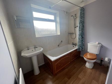 2 bedroom Semi-detached house to let in Ermine Street, Ancaster, NG32