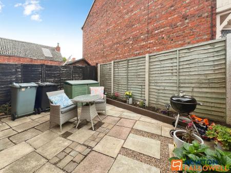 1 bedroom Flat for sale in Edward Street, Grantham, NG31
