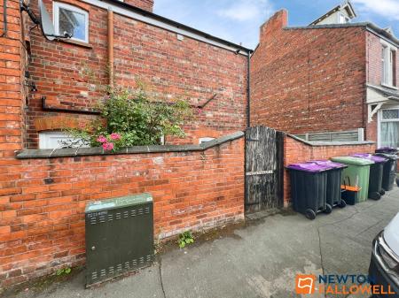1 bedroom Flat for sale in Edward Street, Grantham, NG31
