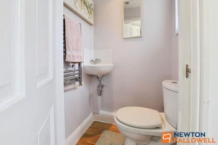 3 bedroom Terraced House for sale in Edward Street, Grantham, NG31
