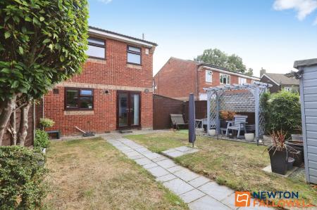 2 bedroom Semi-detached house for sale in The Drift, Barrowby, NG32