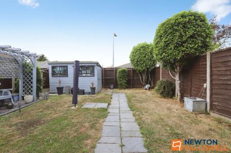 2 bedroom Semi-detached house for sale in The Drift, Barrowby, NG32