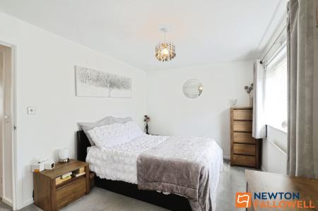 2 bedroom Semi-detached house for sale in The Drift, Barrowby, NG32