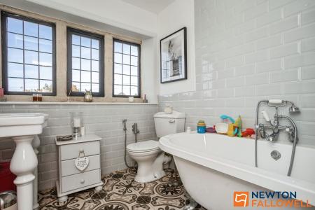 4 bedroom Detached house for sale in Signal Road, Grantham, NG31