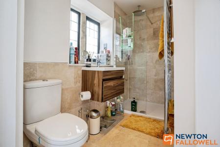 4 bedroom Detached house for sale in Signal Road, Grantham, NG31