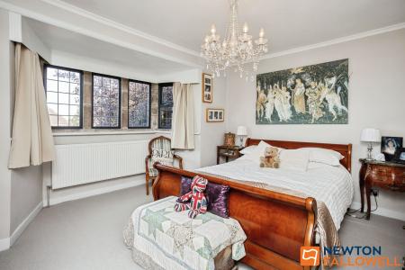 4 bedroom Detached house for sale in Signal Road, Grantham, NG31