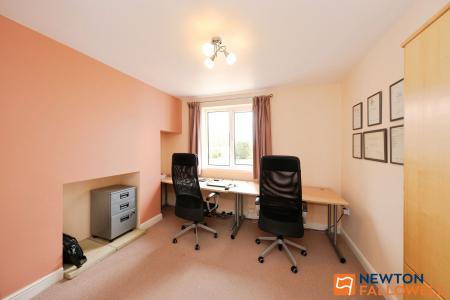 5 bedroom Detached house for sale in Turnor Road, Harrowby, NG31