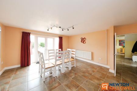 5 bedroom Detached house for sale in Turnor Road, Harrowby, NG31