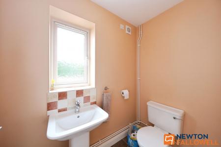 5 bedroom Detached house for sale in Turnor Road, Harrowby, NG31