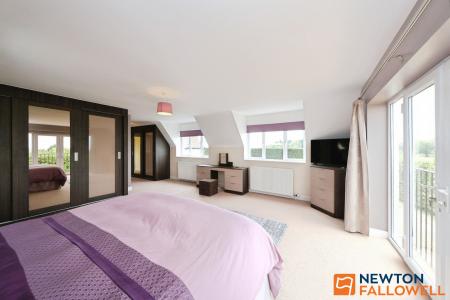 5 bedroom Detached house for sale in Turnor Road, Harrowby, NG31