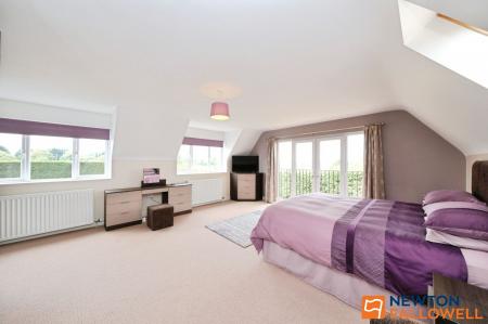 5 bedroom Detached house for sale in Turnor Road, Harrowby, NG31
