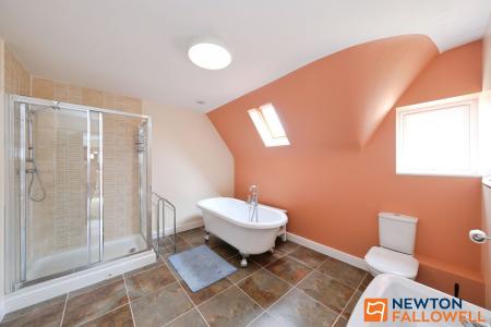 5 bedroom Detached house for sale in Turnor Road, Harrowby, NG31