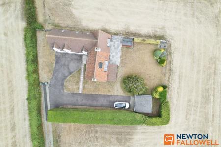 5 bedroom Detached house for sale in Turnor Road, Harrowby, NG31