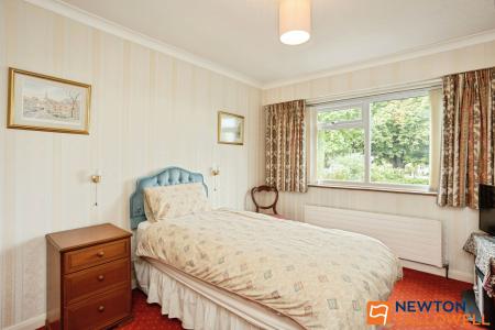 4 bedroom Detached house for sale in Newgate Lane, Londonthorpe, NG31