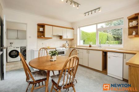 4 bedroom Detached house for sale in Newgate Lane, Londonthorpe, NG31