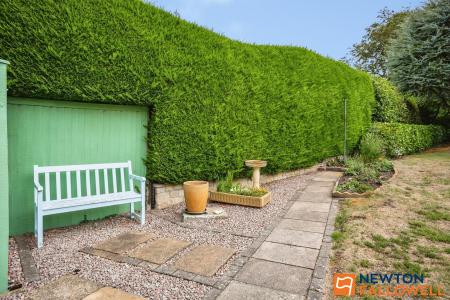 4 bedroom Detached house for sale in Newgate Lane, Londonthorpe, NG31
