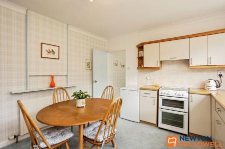 4 bedroom Detached house for sale in Newgate Lane, Londonthorpe, NG31