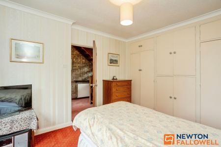 4 bedroom Detached house for sale in Newgate Lane, Londonthorpe, NG31