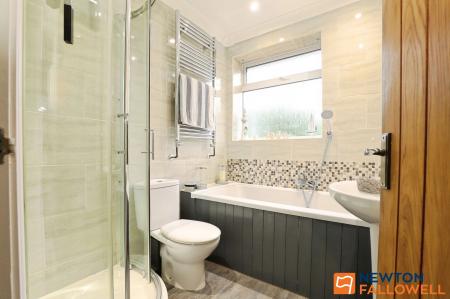 2 bedroom Detached bungalow for sale in Bridge End Grove, Grantham, NG31