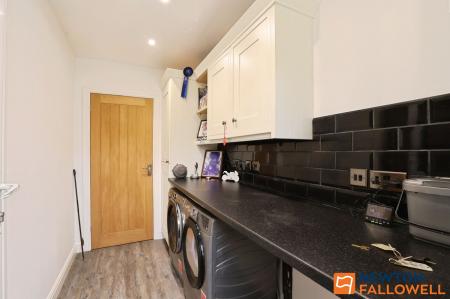 2 bedroom Detached bungalow for sale in Bridge End Grove, Grantham, NG31